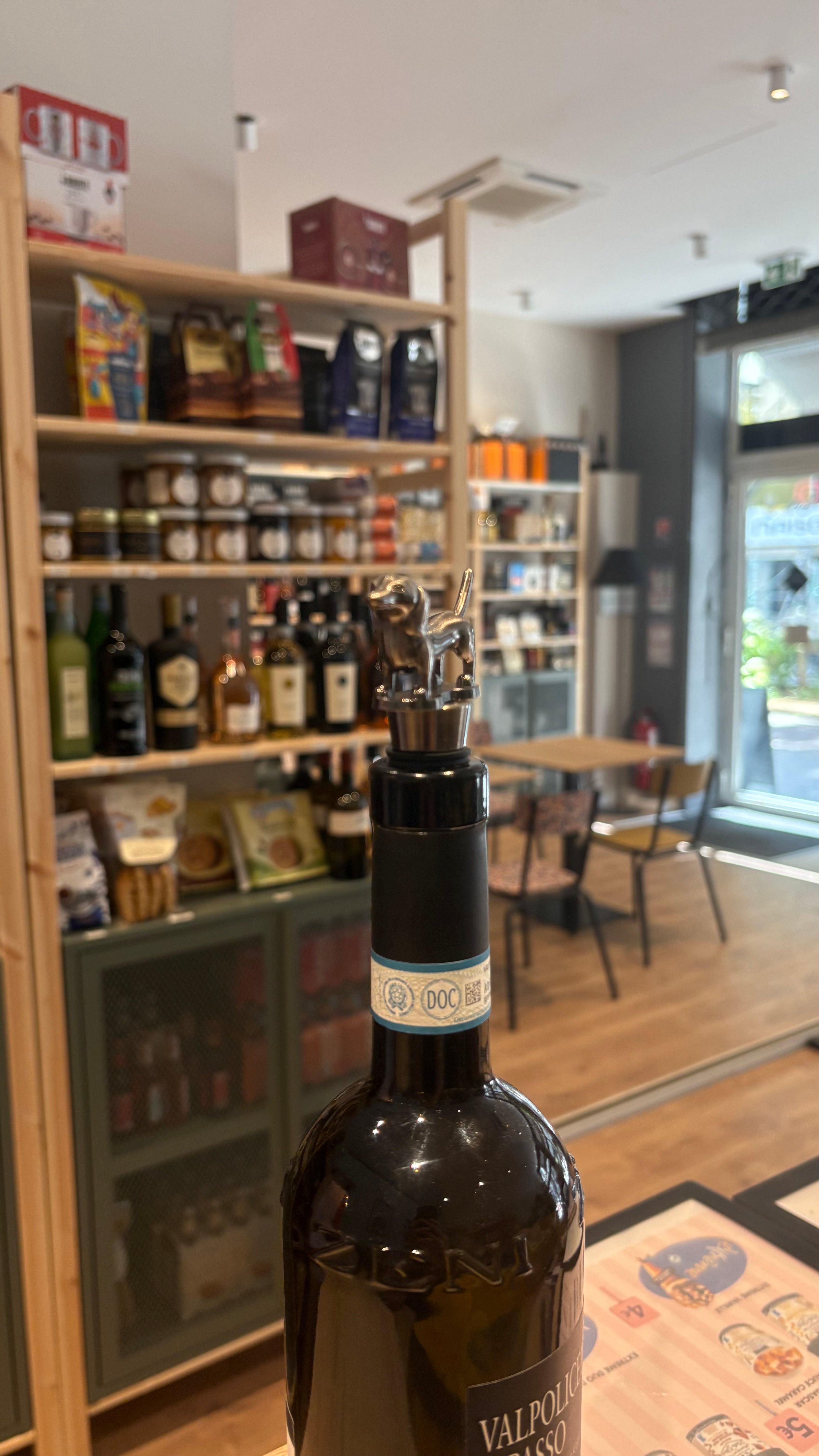 Bouchon à vin teckel